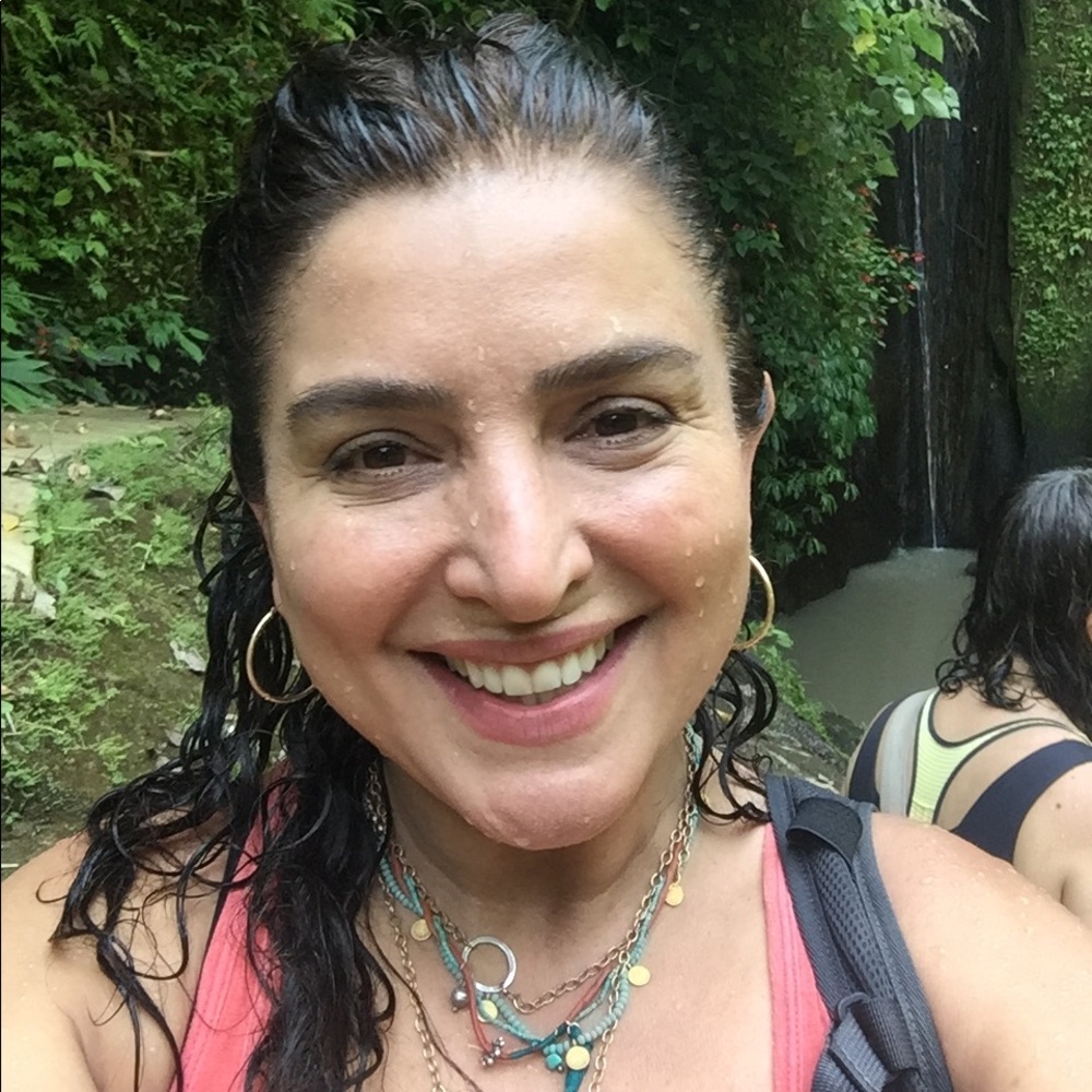 Meet your Posher, Roya - Picture 3 of 6